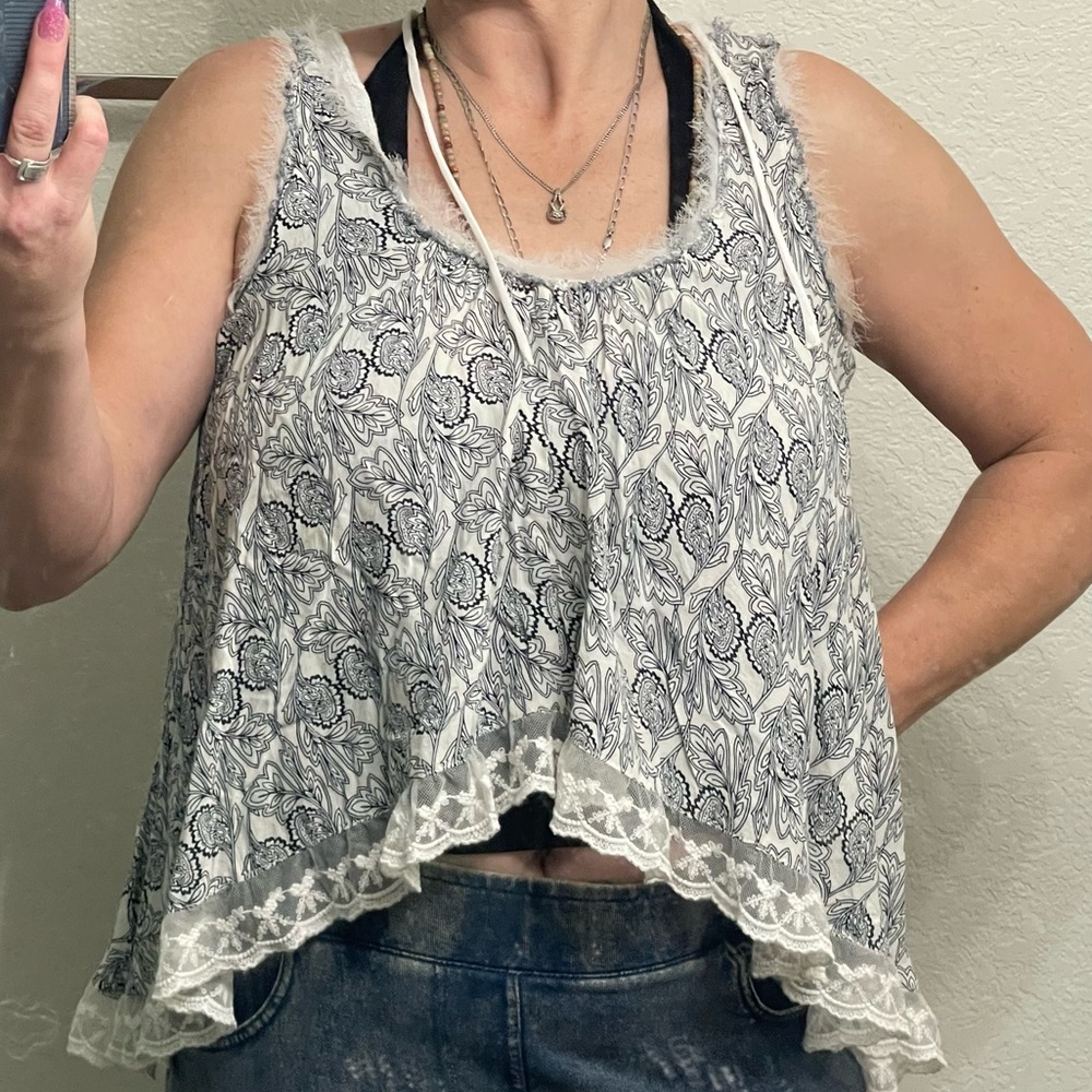 Altar’d State Black and White Dressy Frilly Feathered Hi-Low Tank